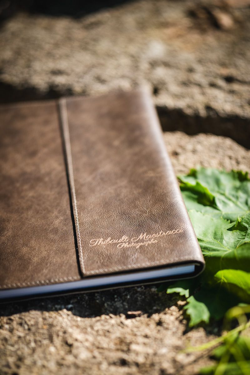A high-end wedding photo book - Thibault Maestracci - Wedding photographer in the south of France
