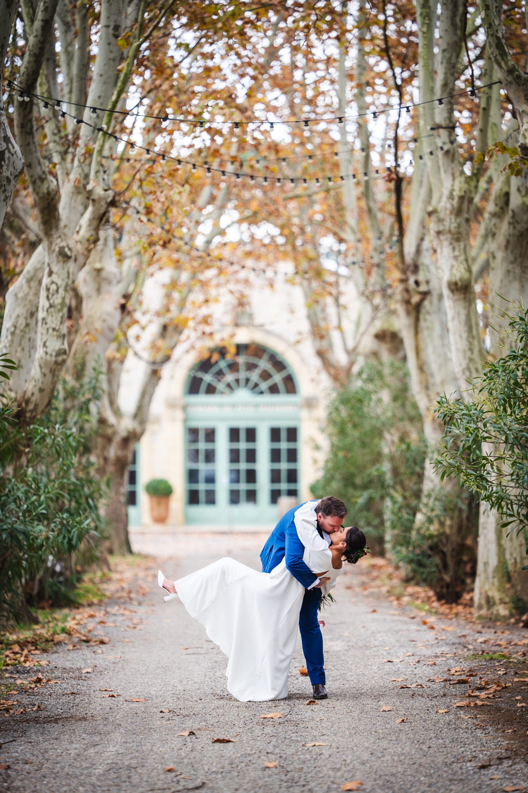 Couple photo shoot at the Petit Malherbes estate in Aimargues, in the south of France near Toulouse