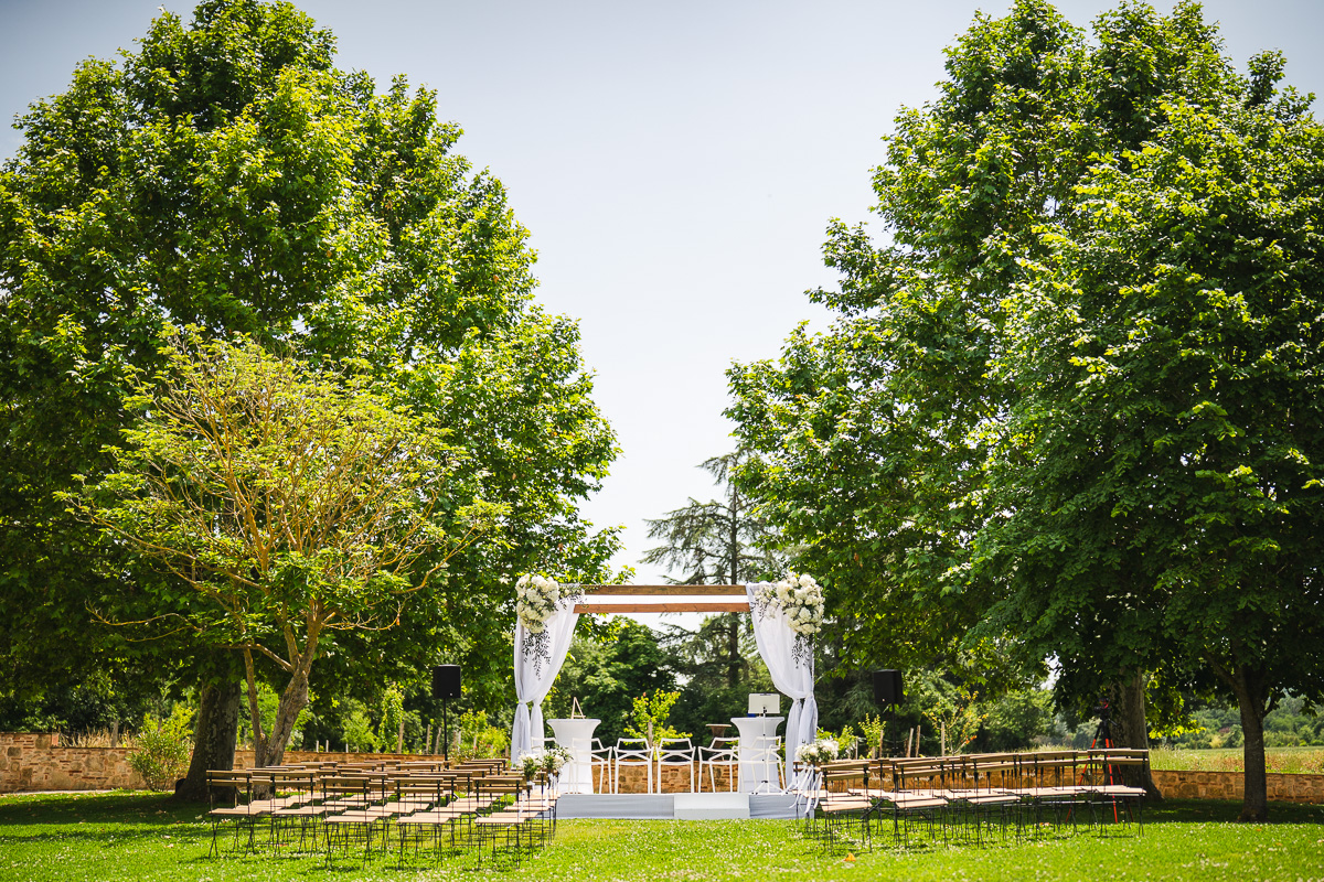 The huppah set up in the grounds of La Bélonie, Halte en Cocagne estate, Tarn