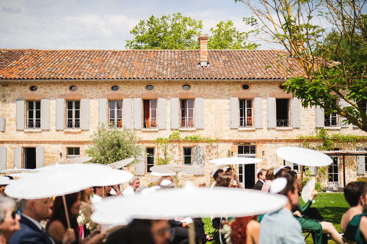 Exchange of rings under the huppah, wedding at La Bélonie in the Tarn