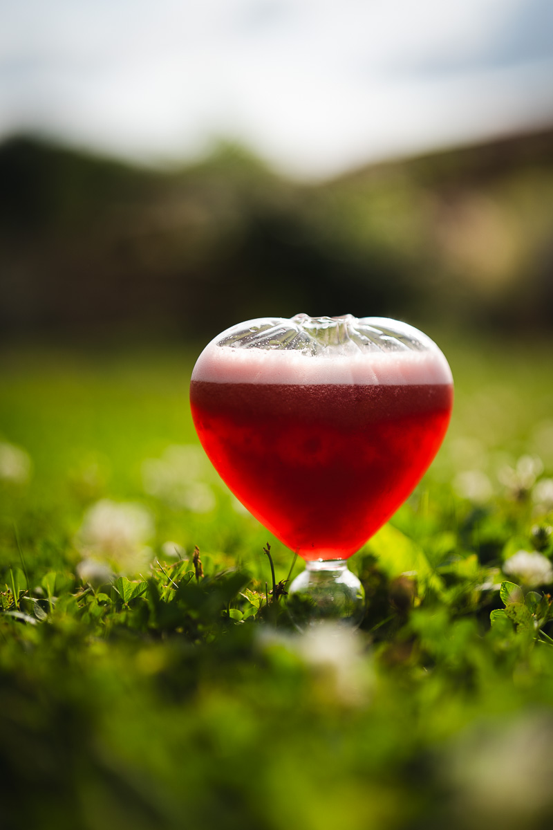 Heart glass cocktail at the Halte en Cocagne wedding, South Mixology Events