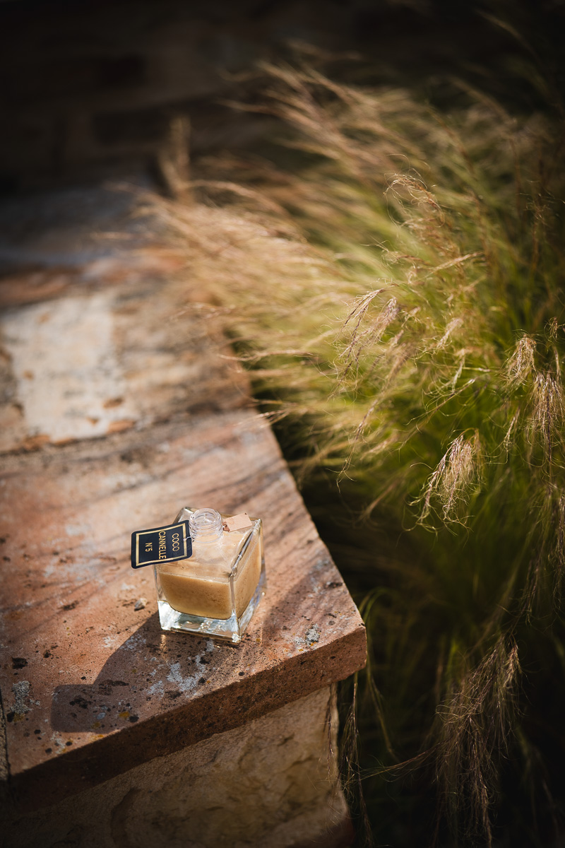 Smoking coco cannelle cocktail by South Mixology Events, wedding in the Tarn