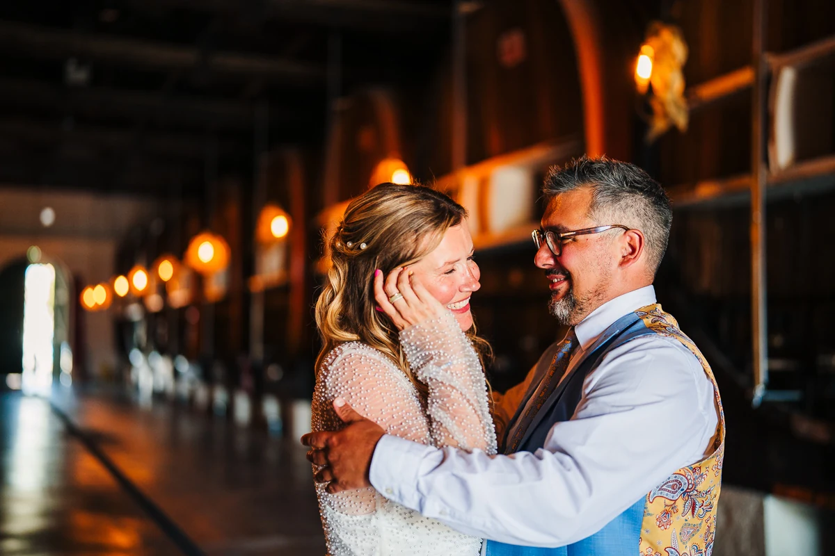 Bride and groom couple session with a romantic look